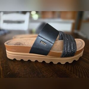 Reef Size 6 Cushion Vista Hi